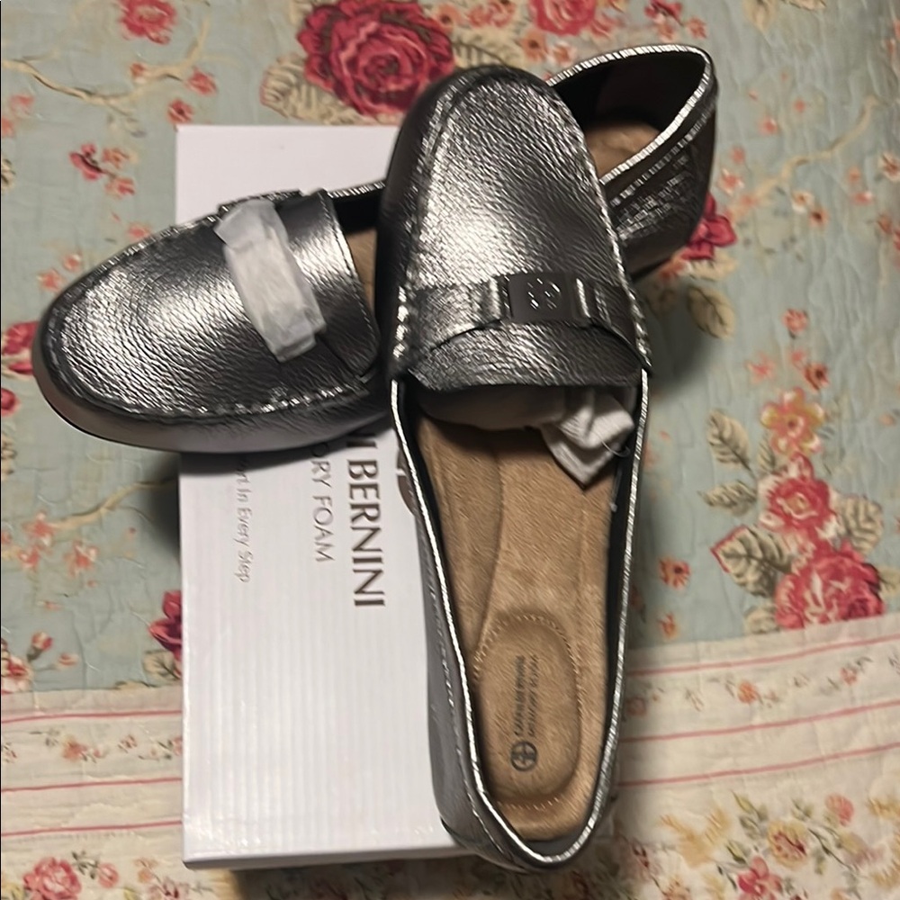 Giani Bernini Silver Moccasins with Classic Loafer Design